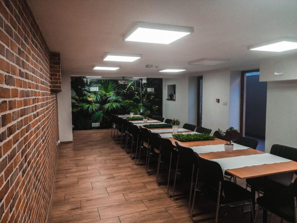 Oświęcim Hotel Dabrowski מראה חיצוני תמונה