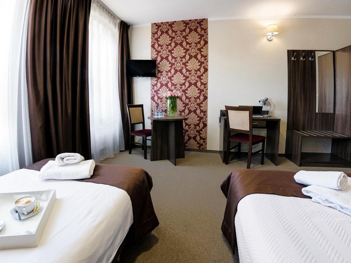 Oświęcim Hotel Dabrowski מראה חיצוני תמונה