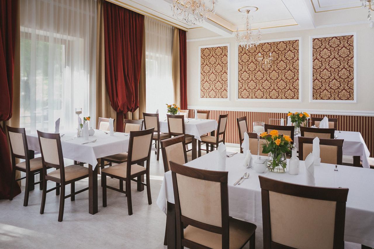 Oświęcim Hotel Dabrowski מראה חיצוני תמונה